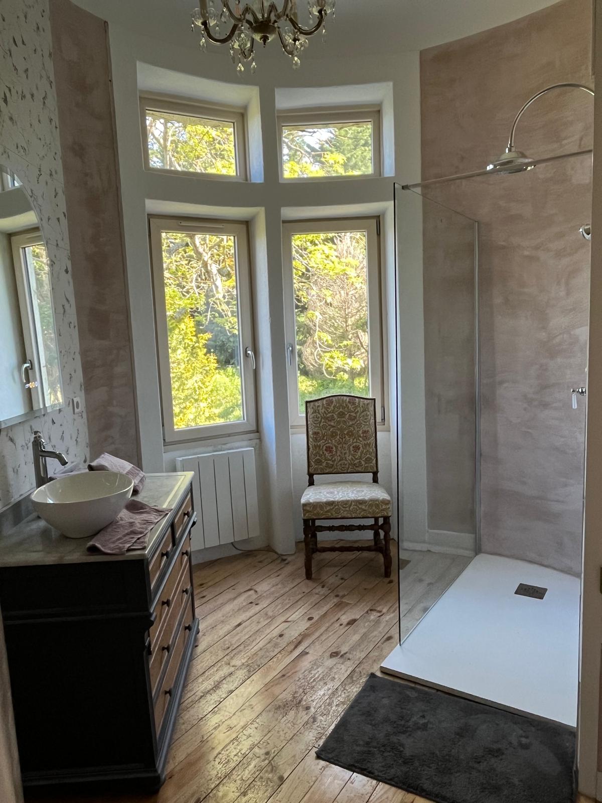 La chambre avec lit double